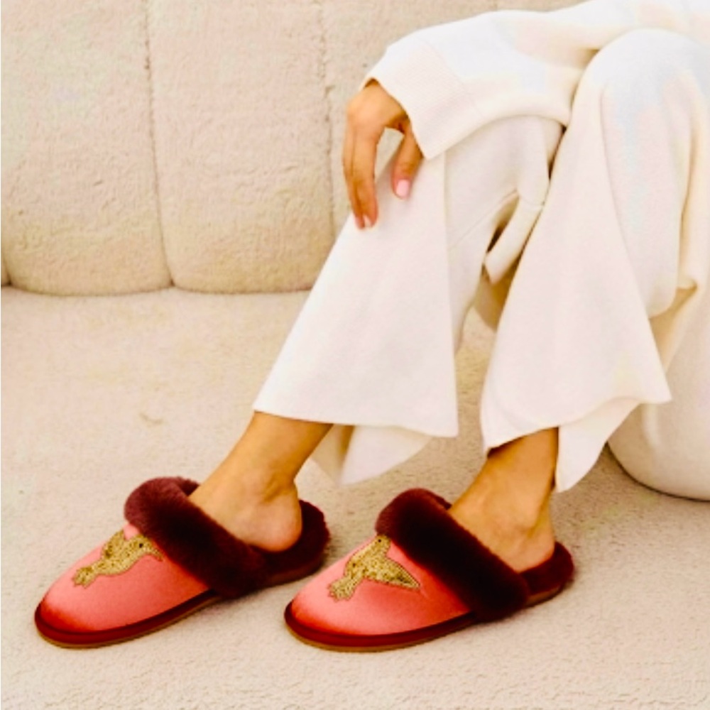 Johnny Was NWT Classic Mule Slippers Faux Fur Velvet In Burgundy/ Magenta Size 6